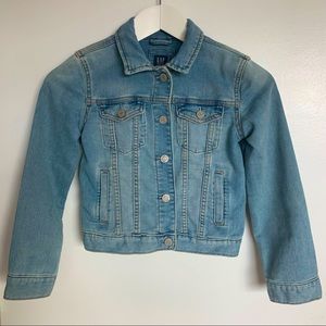 GAP Soft light wash denim jacket. M